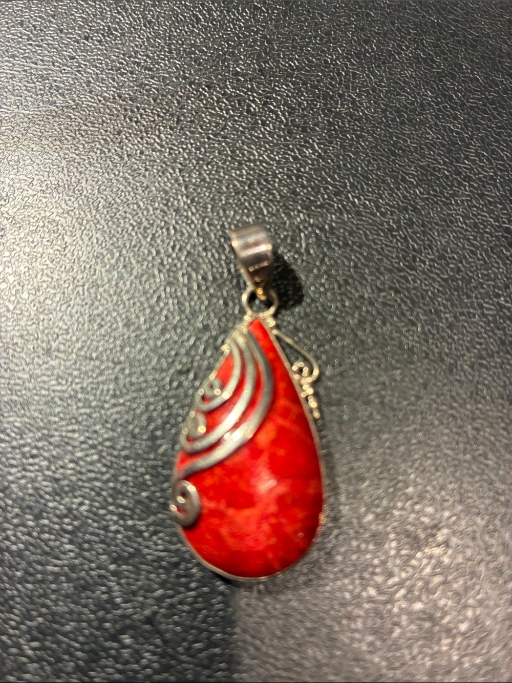 Red Teardrop Pendant Necklace - Elegant Womenās Jewelry